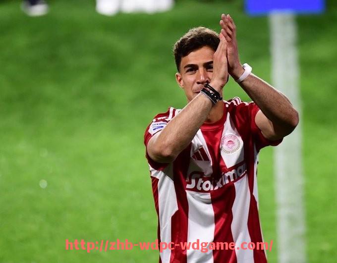 问鼎娱乐官方网站-德甲球迷怒骂球队老板事件盘点:管理与民意冲突分析 问鼎娱乐官方网站-德甲球迷怒骂球队老板事件盘点:管理与民意冲突分析